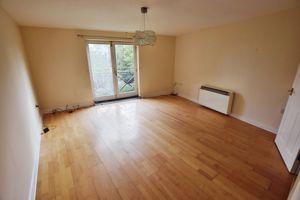 Lounge/Diner- click for photo gallery